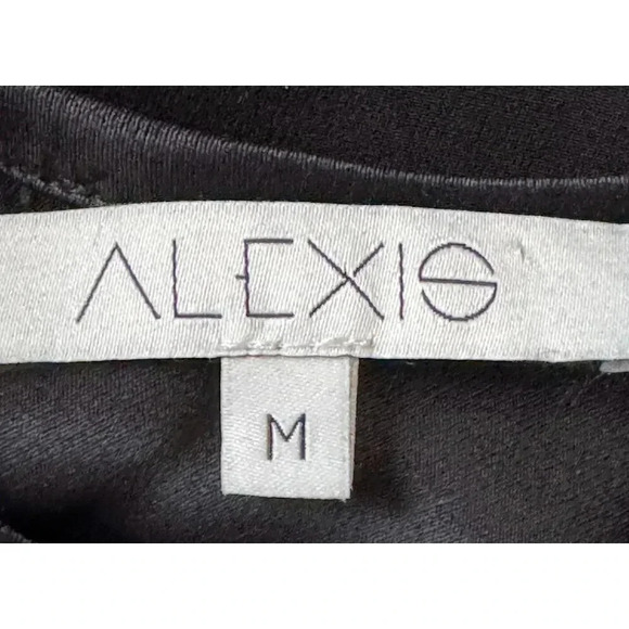 ALEXIS black sleeveless  top with cut out circle size Medium - Picture 4 of 6